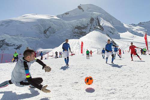  фудбал на снег во Швајцарија